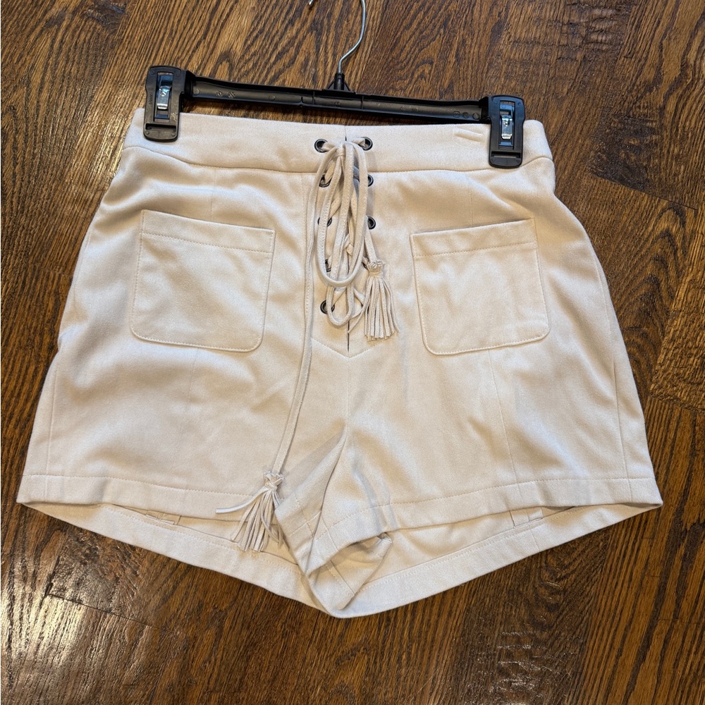 cupcakes & cashmere Cream Lace-Up High-Waist Pocket faux suede Shorts